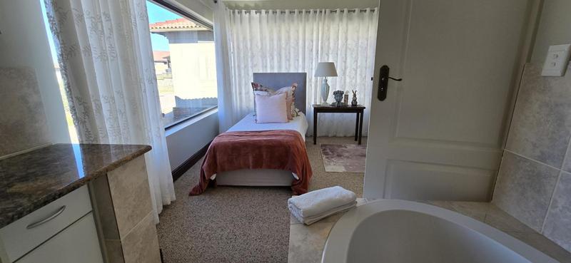 5 Bedroom Property for Sale in Groot Brakrivier Central Western Cape